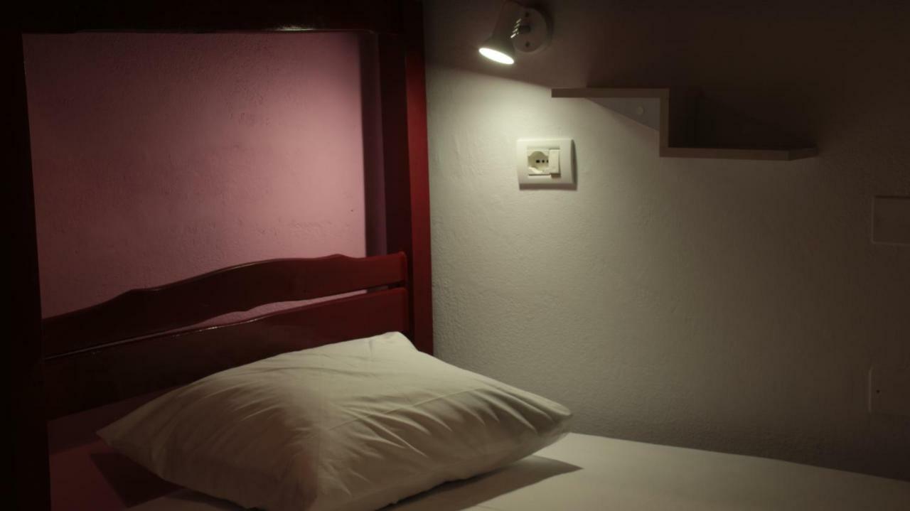 Bed Station Hostel & Bar Shkodër Екстериор снимка